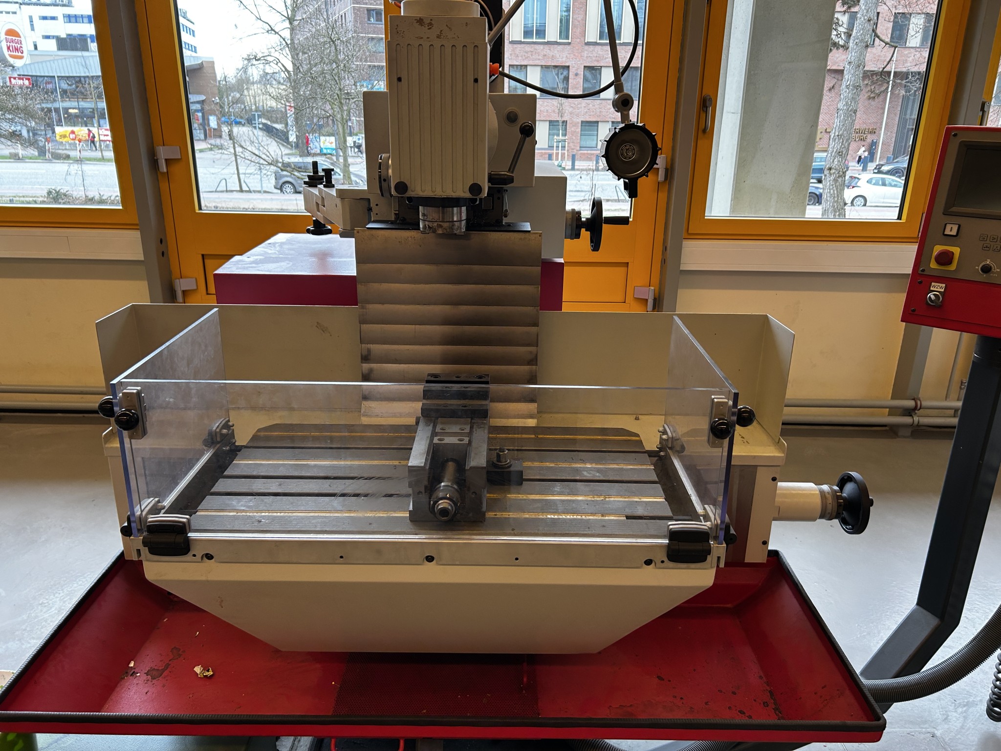 High-quality CNC machine tools and workshop equipment-5