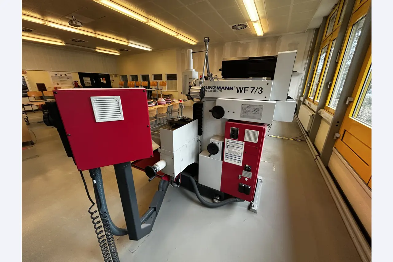 High-quality CNC machine tools and workshop equipment-9