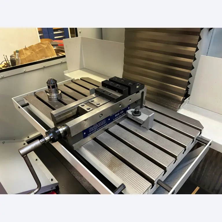 High-quality CNC machine tools and workshop equipment-5