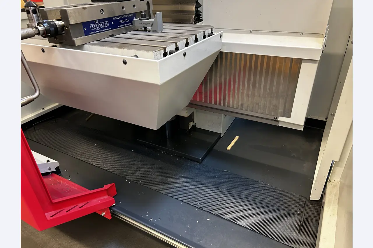 High-quality CNC machine tools and workshop equipment-7