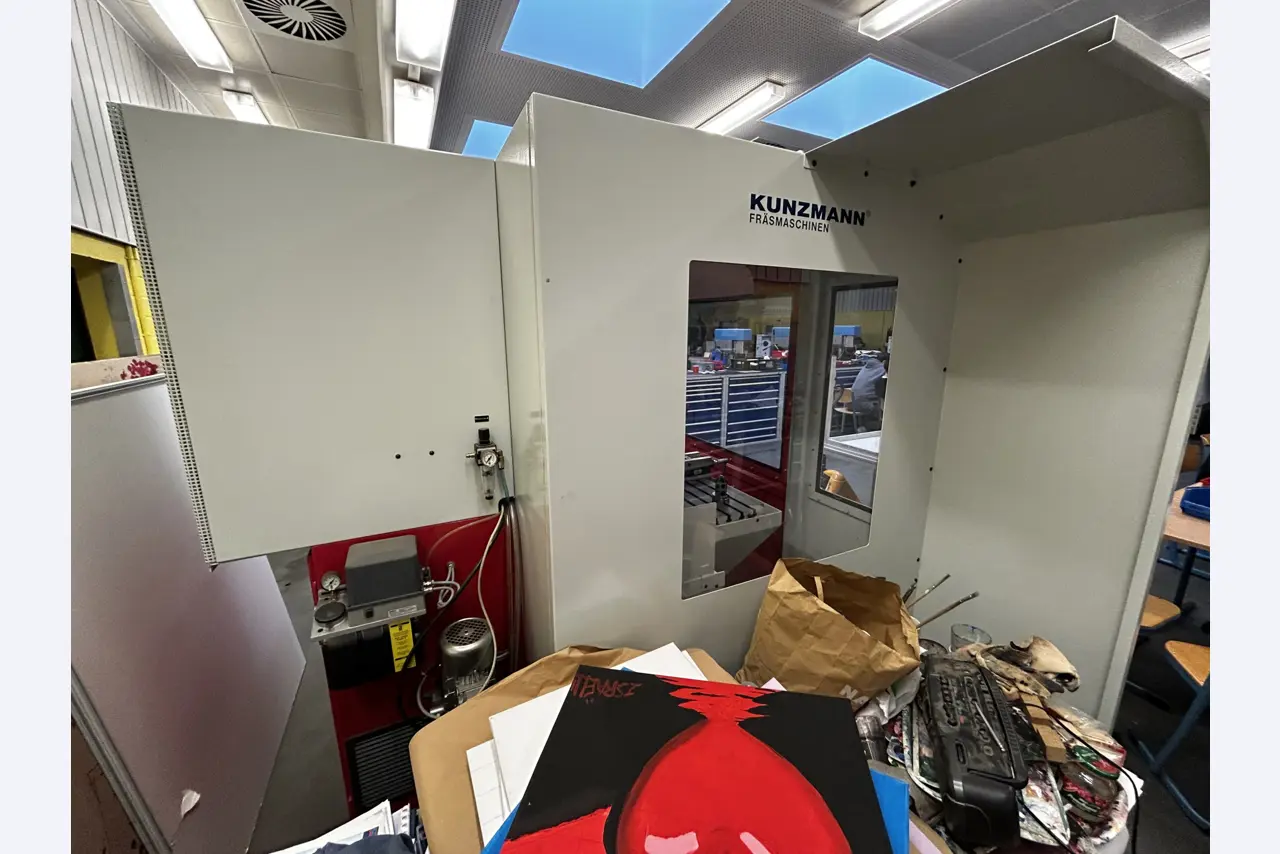 High-quality CNC machine tools and workshop equipment-9