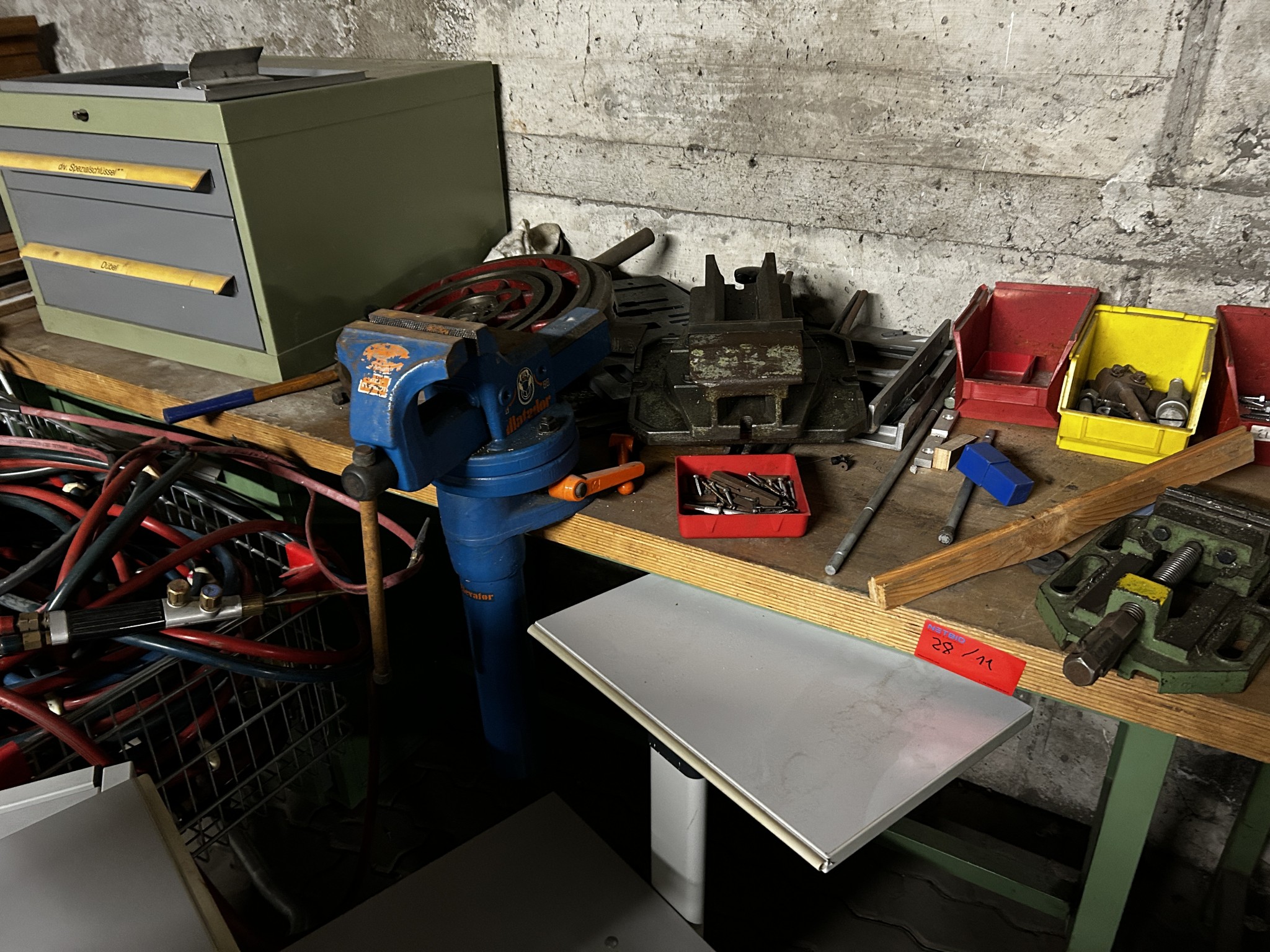 High-quality CNC machine tools and workshop equipment-13