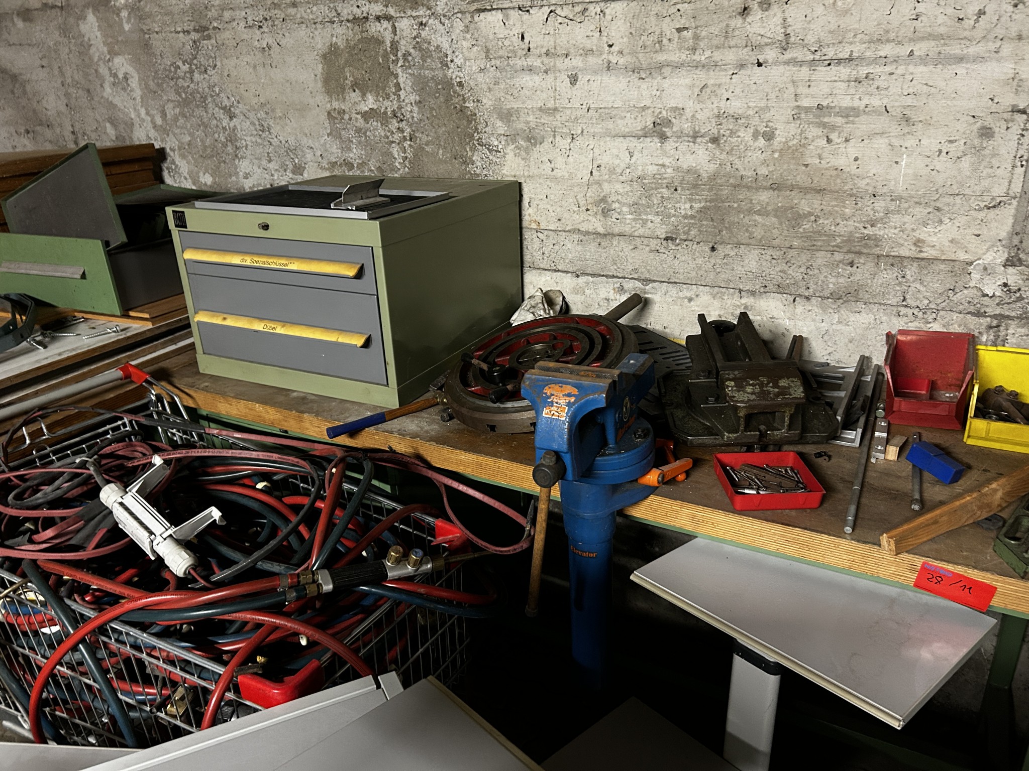 High-quality CNC machine tools and workshop equipment-14