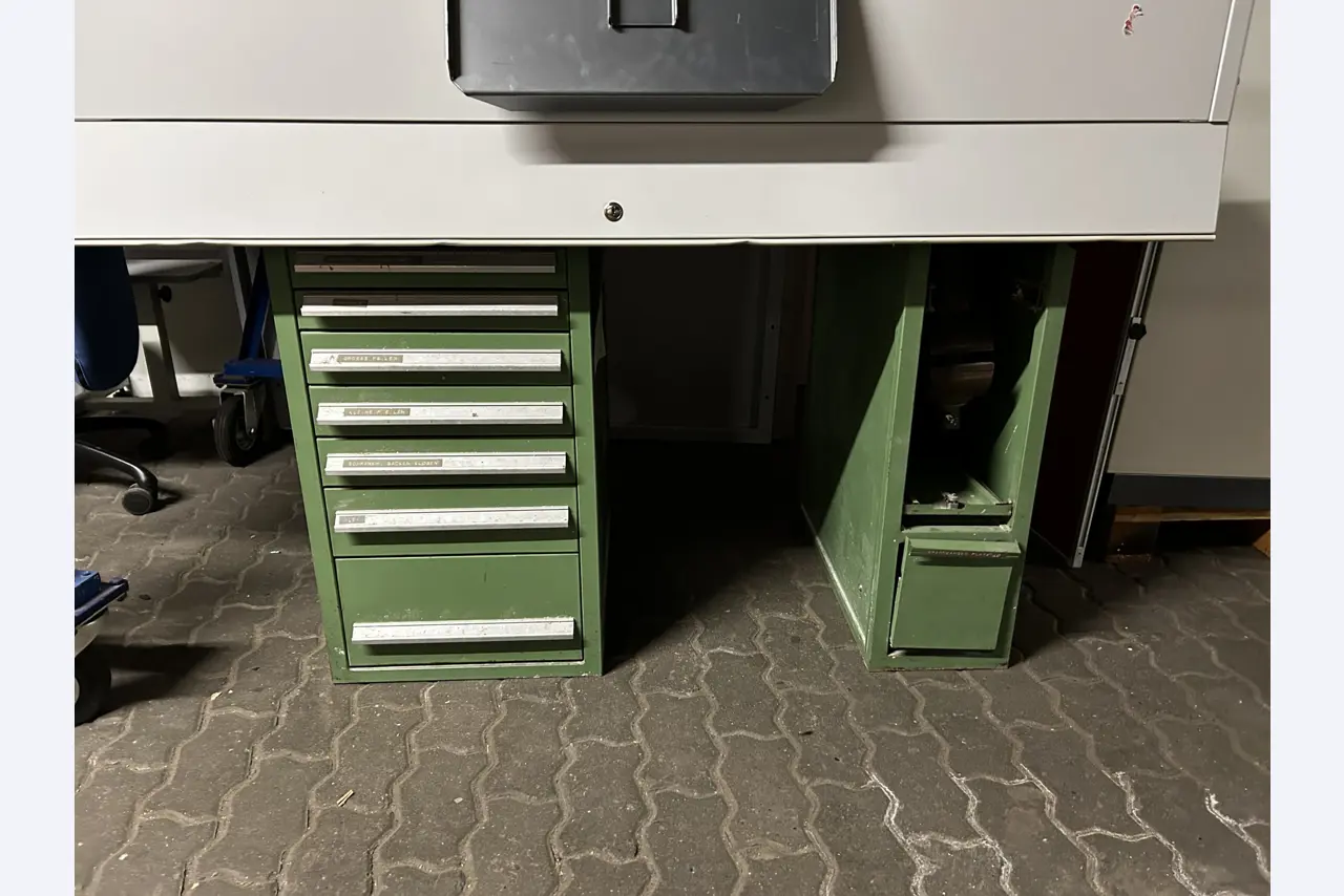 High-quality CNC machine tools and workshop equipment-19