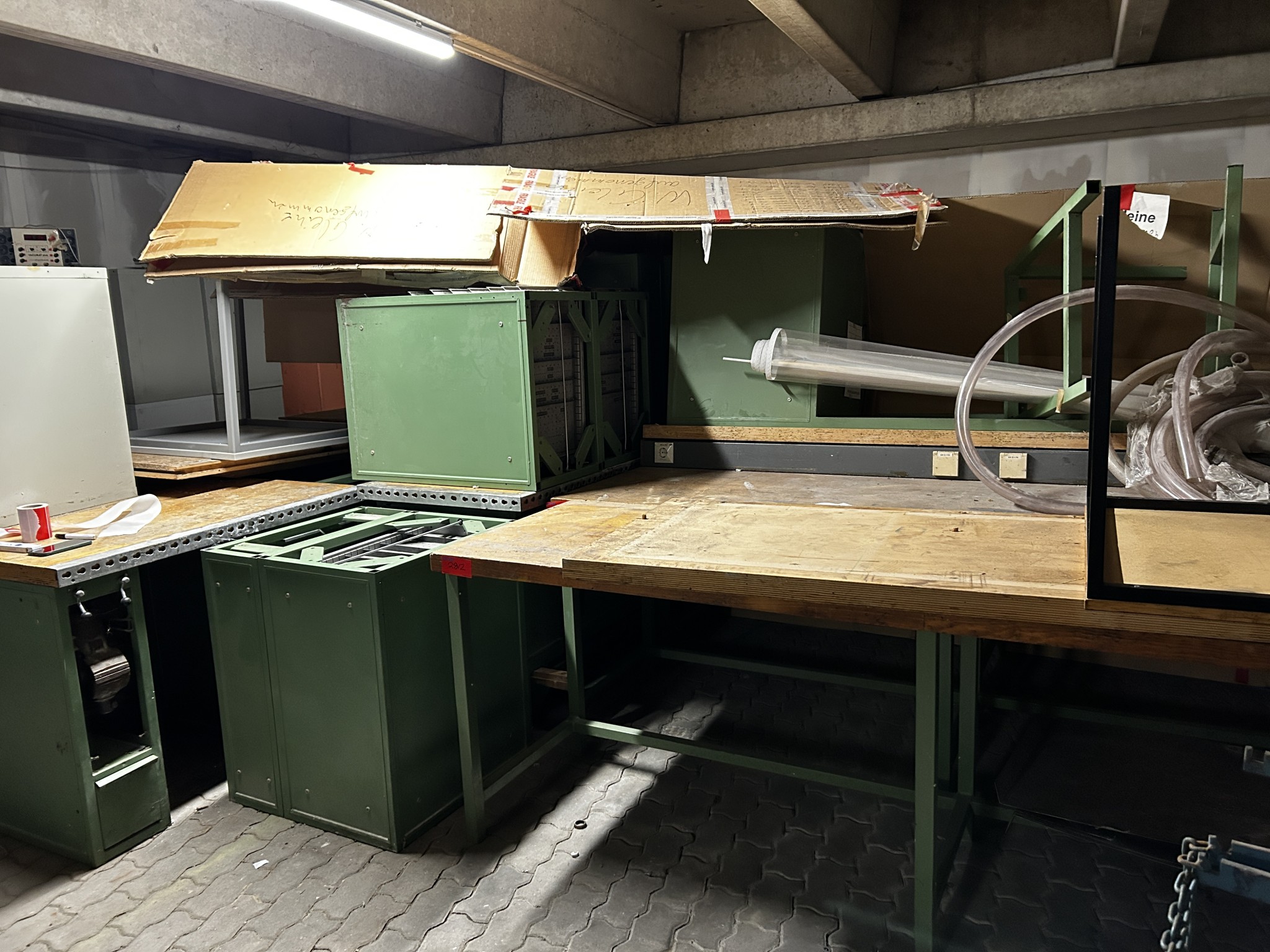 High-quality CNC machine tools and workshop equipment-1