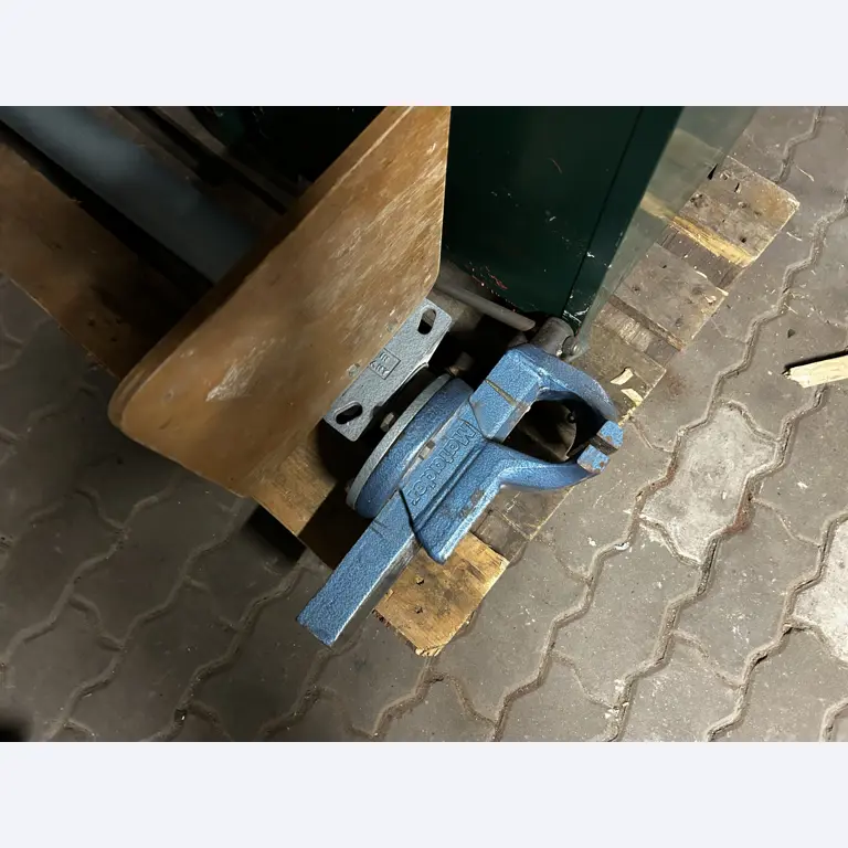 High-quality CNC machine tools and workshop equipment-1