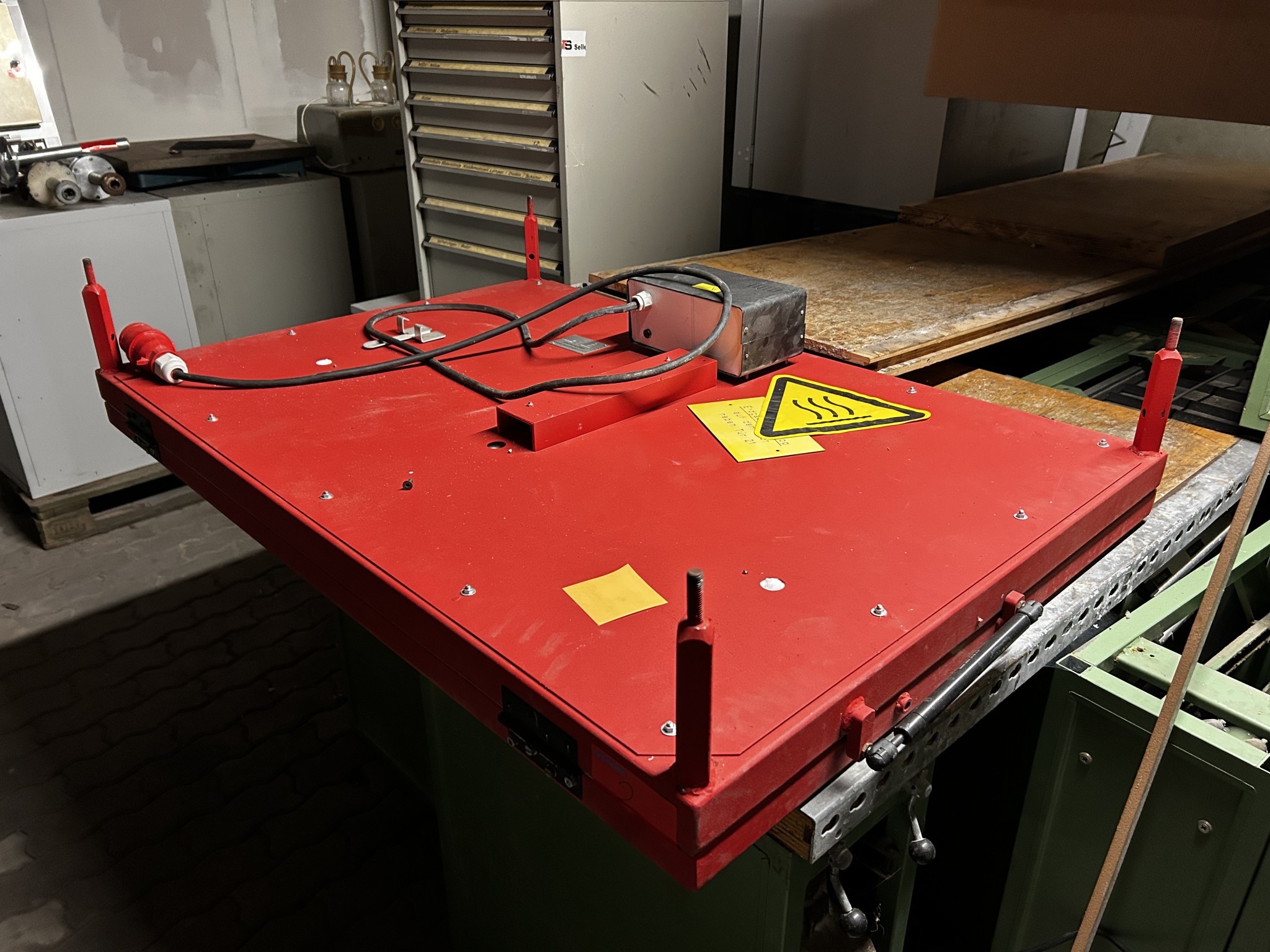 Obrabiarki CNC i technologia ortopedyczna-1