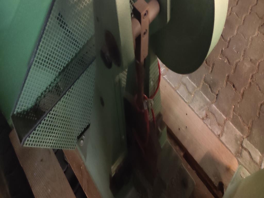 Gepflegte, nicht mehr benötigte, maschinelle sowie betriebliche Einrichtung einer Gewerbeschule-4