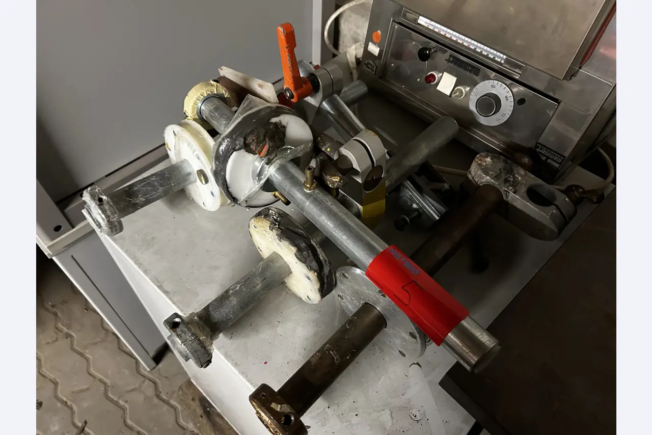 Strojna orodja CNC in ortopedska tehnologija-1