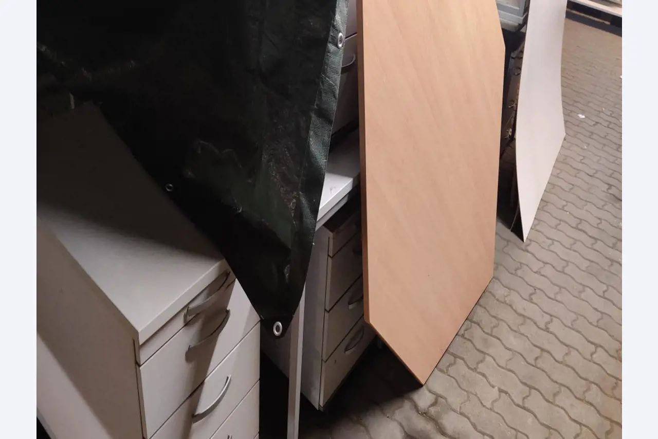 Vzdrževanje mehanske in operativne opreme trgovske šole, ki ni več potrebna-2