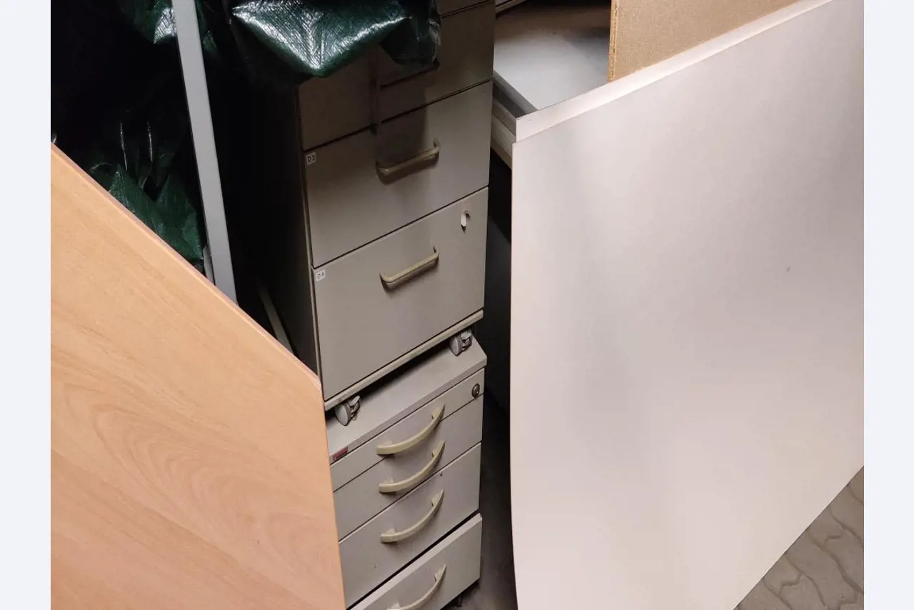 Vzdrževanje mehanske in operativne opreme trgovske šole, ki ni več potrebna-3