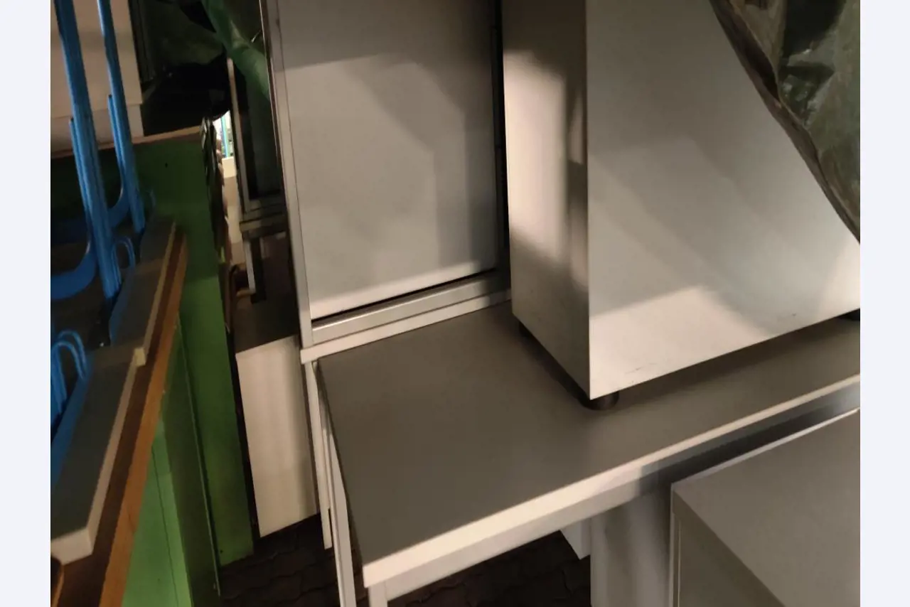 Vzdrževanje mehanske in operativne opreme trgovske šole, ki ni več potrebna-5