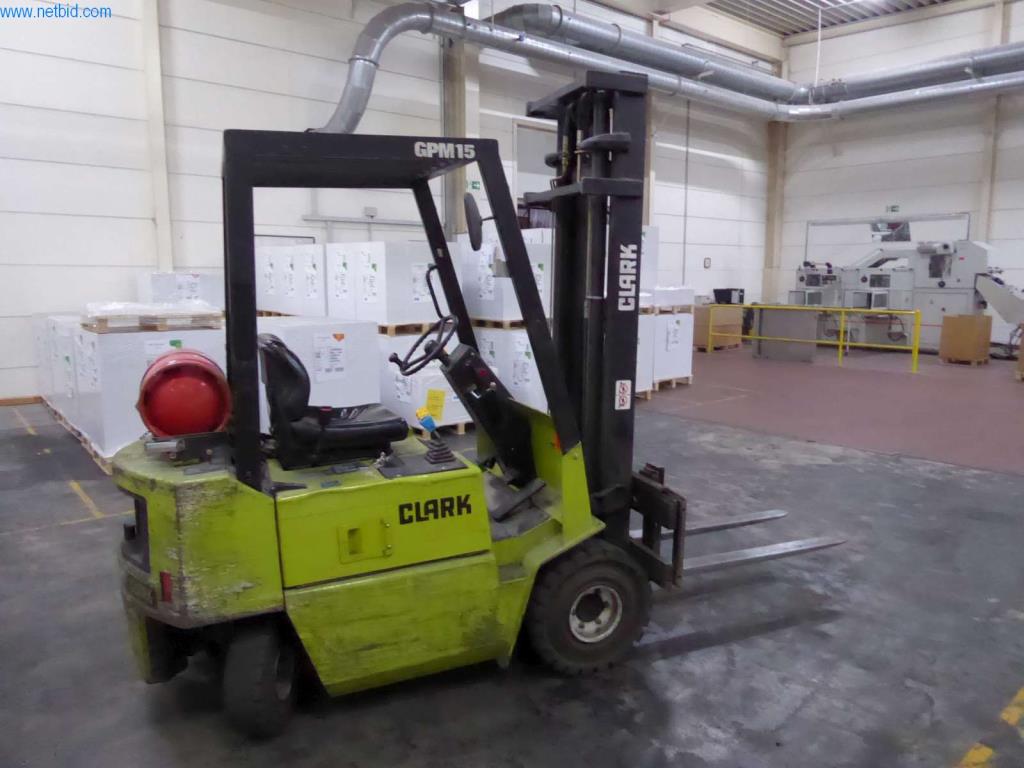 Stroje a zařízení v tiskárně-2