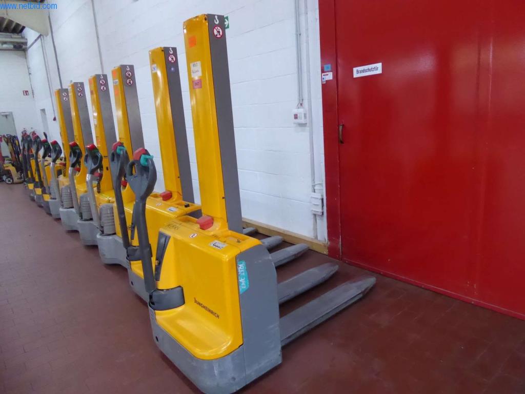 Maschinen und Ausstattung einer Druckerei-1