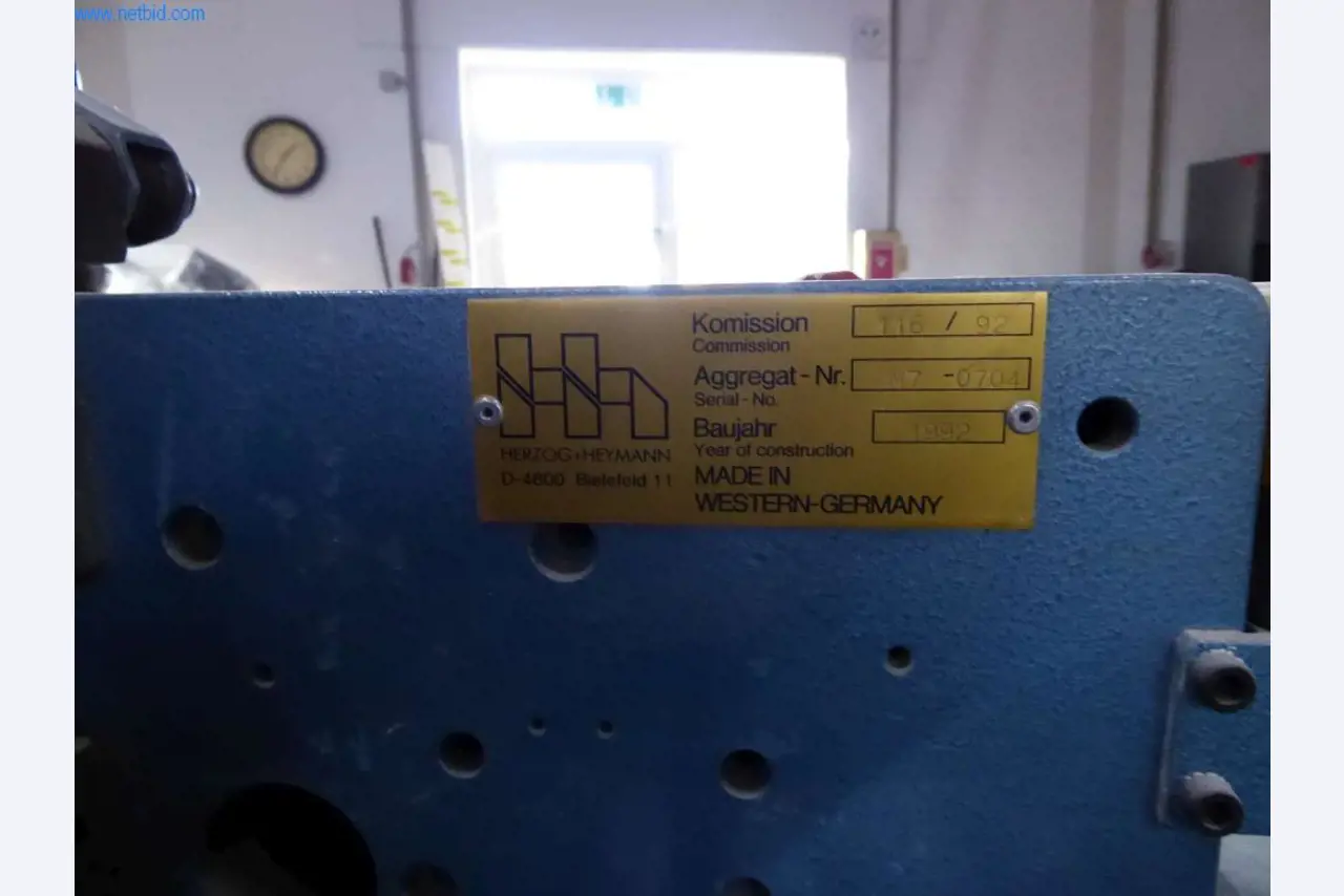 Maschinen und Ausstattung einer Druckerei-8