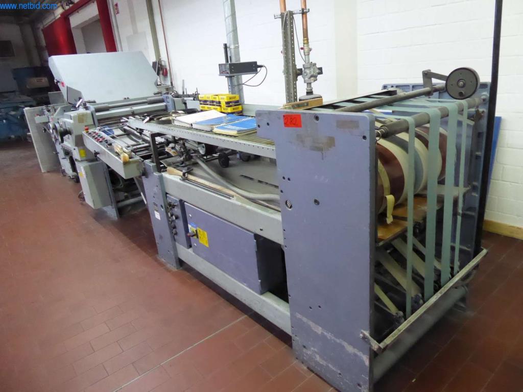 Máquinas e equipamentos numa gráfica-7