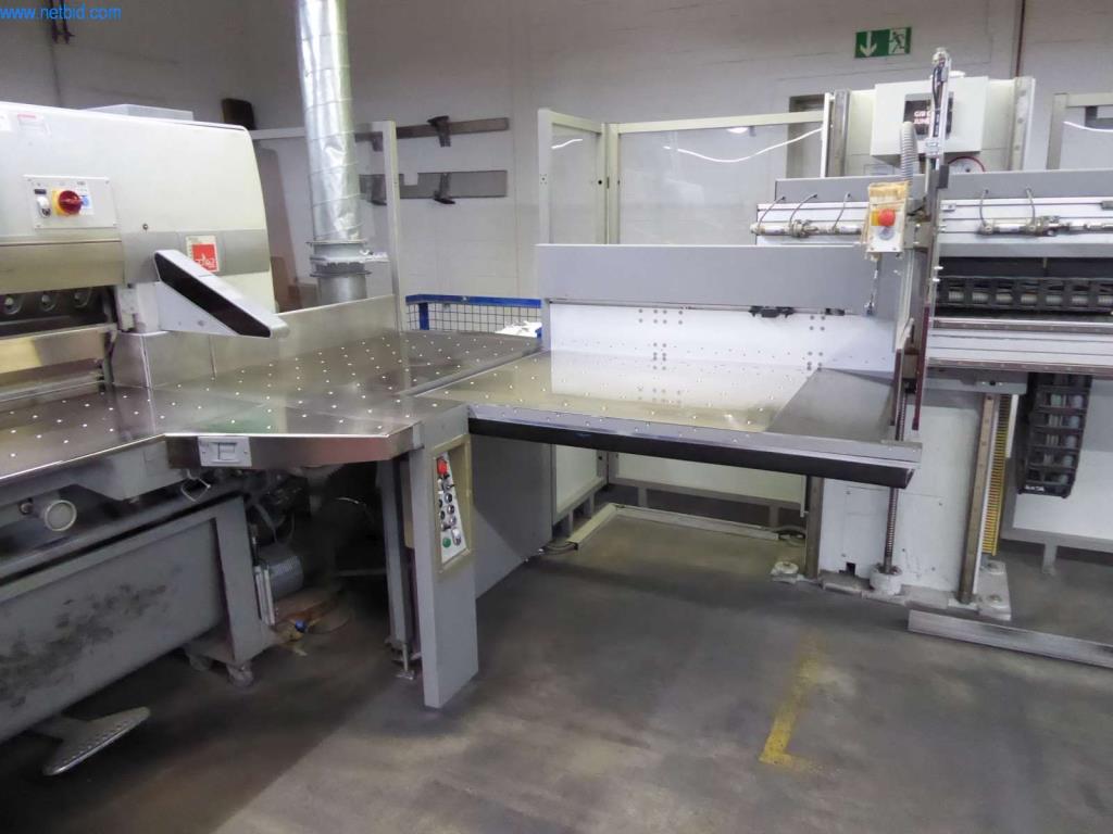 Máquinas e equipamentos numa gráfica-14