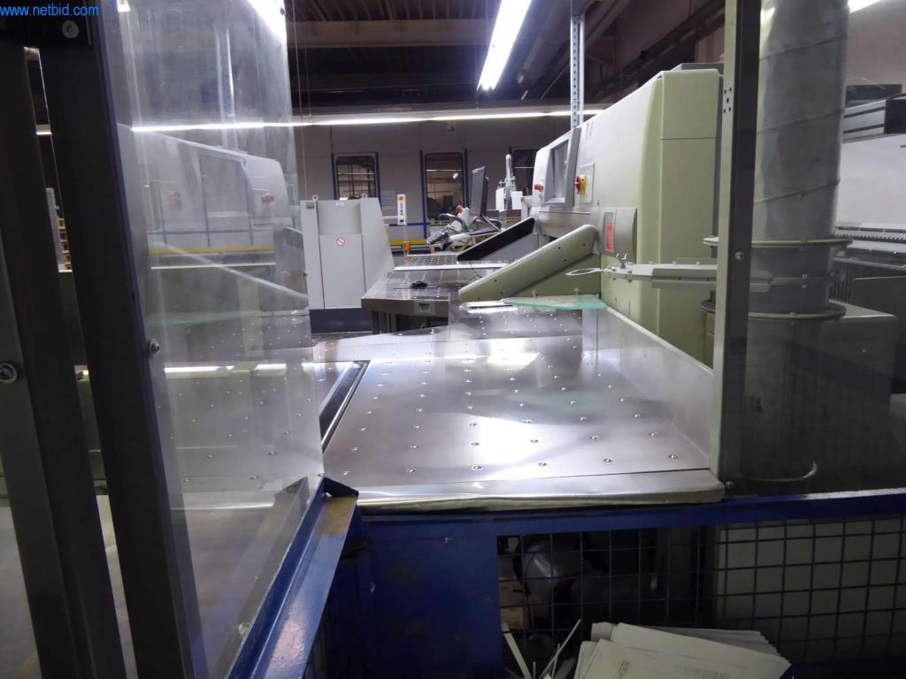 Máquinas e equipamentos numa gráfica-15