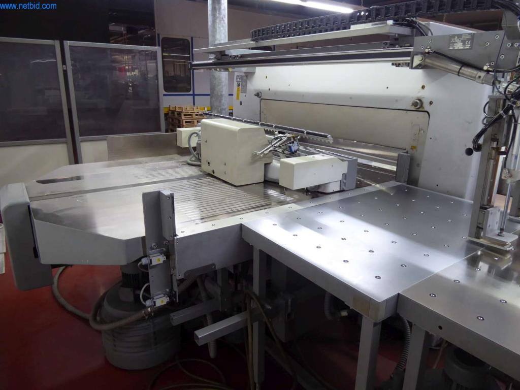 Máquinas e equipamentos numa gráfica-13