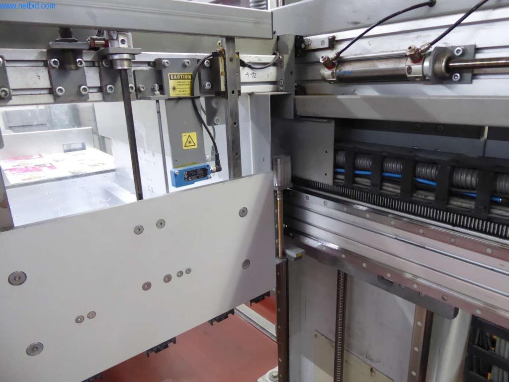 Máquinas e equipamentos numa gráfica-7