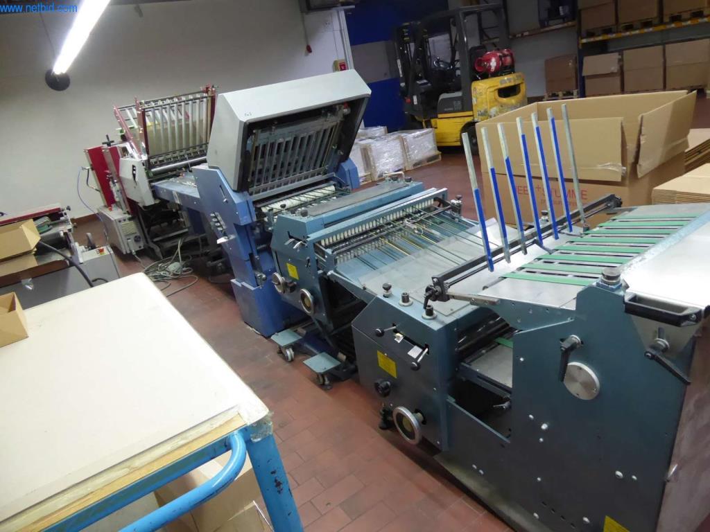 Máquinas e equipamentos numa gráfica-12