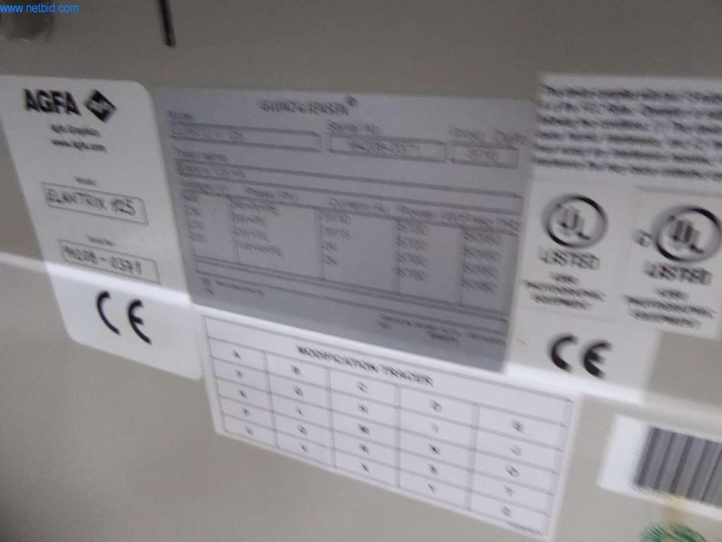 Máquinas e equipamentos numa gráfica-9