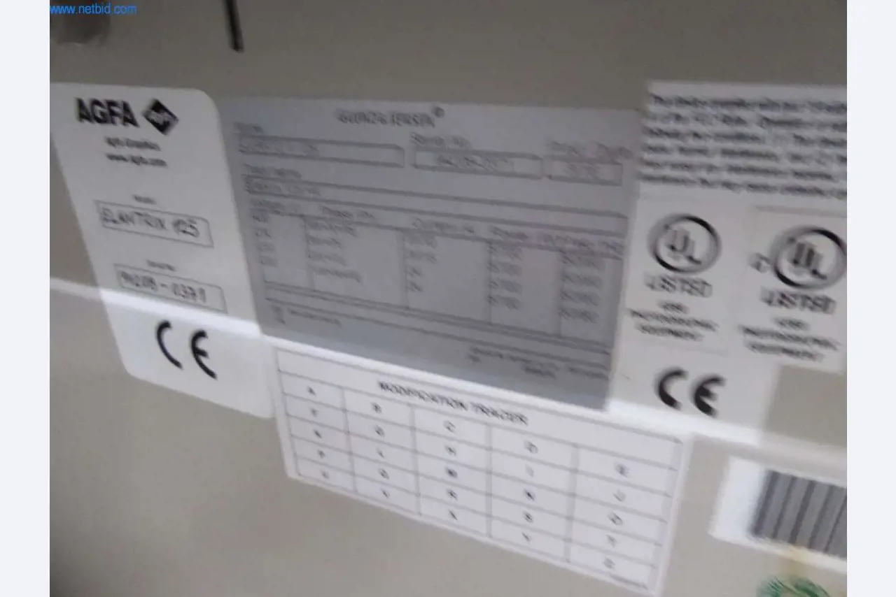 Máquinas y equipos de una imprenta-9