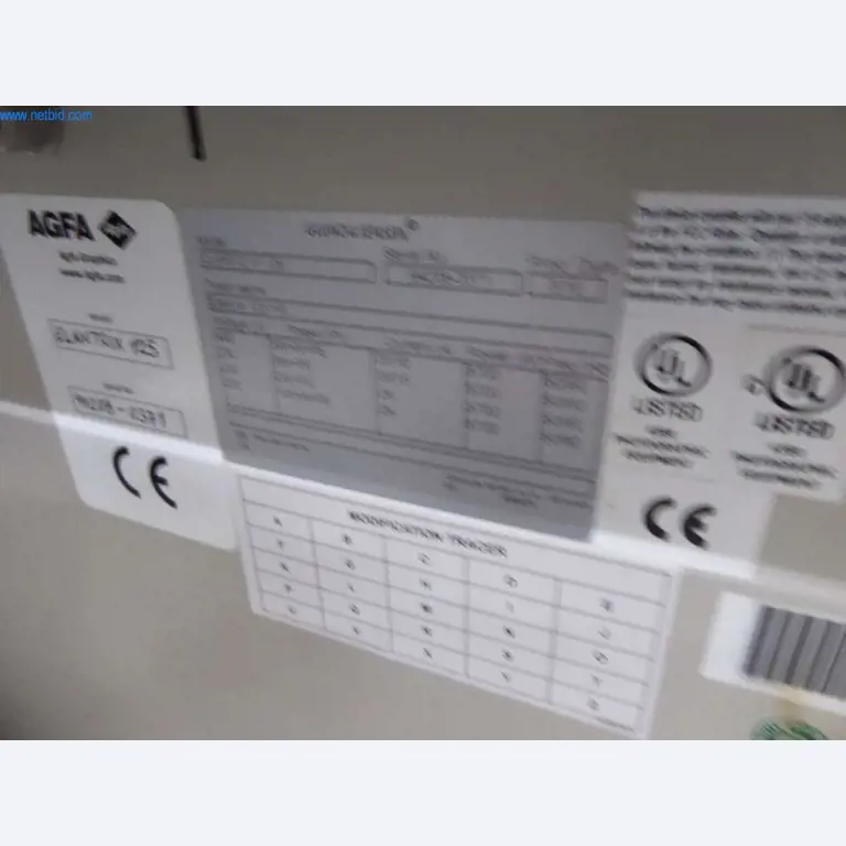 Máquinas y equipos de una imprenta-9