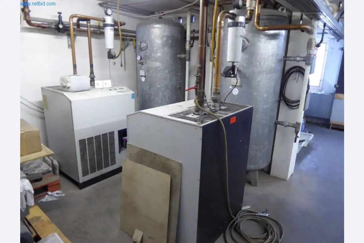 Machines et équipement d'une imprimerie-1