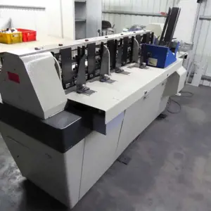 Machine de mise sous pli vermutl. Pitney Bowes