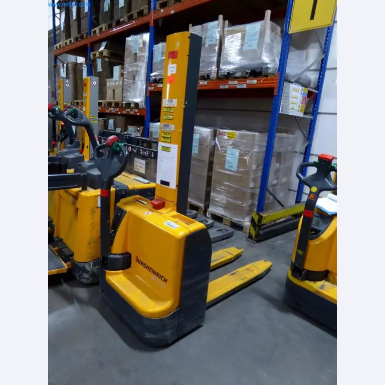 Máquinas e equipamentos numa gráfica-1