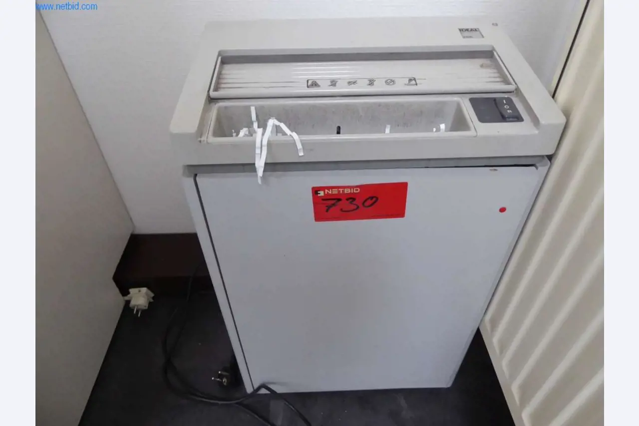 Maschinen und Ausstattung einer Druckerei-1