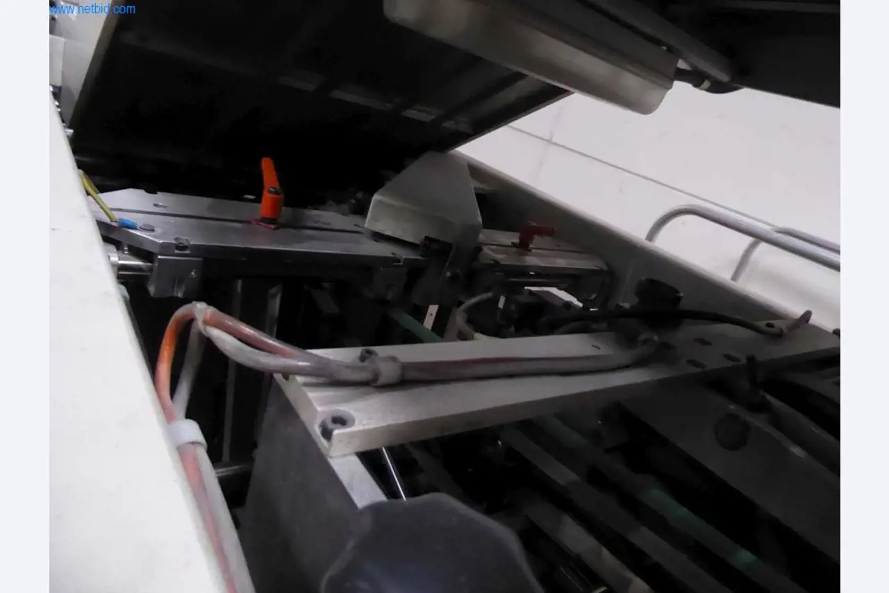 Máquinas y equipos de una imprenta-4