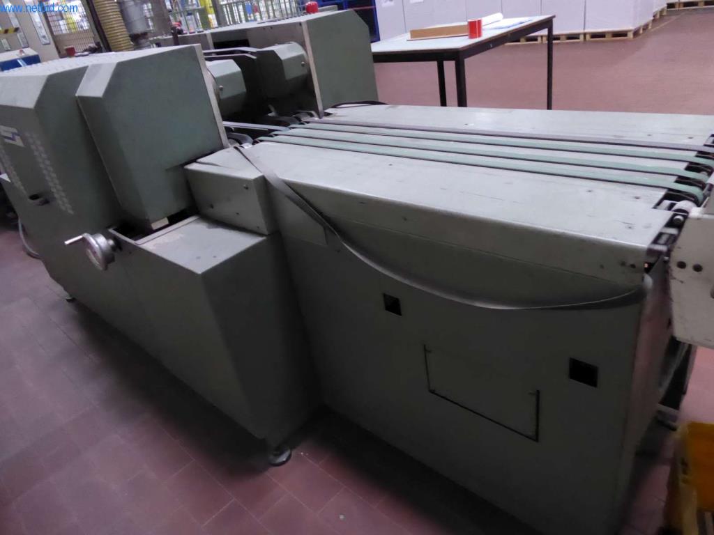 Máquinas e equipamentos numa gráfica-6