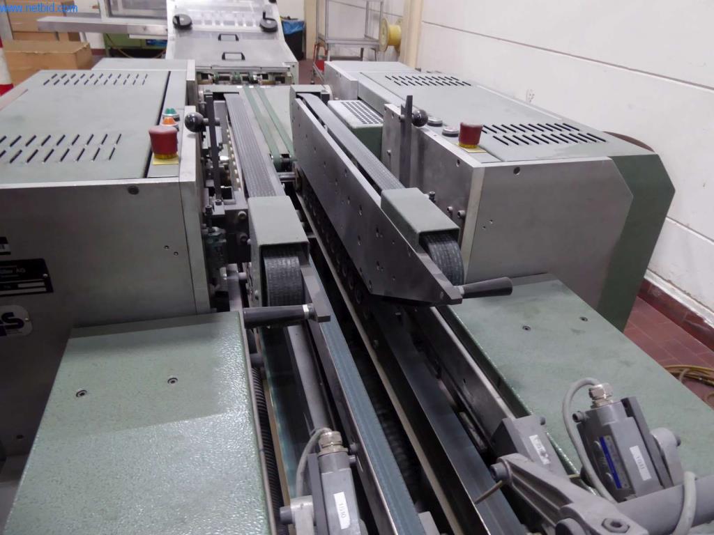 Máquinas e equipamentos numa gráfica-7