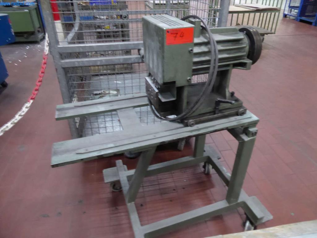 Máquinas e equipamentos numa gráfica-8