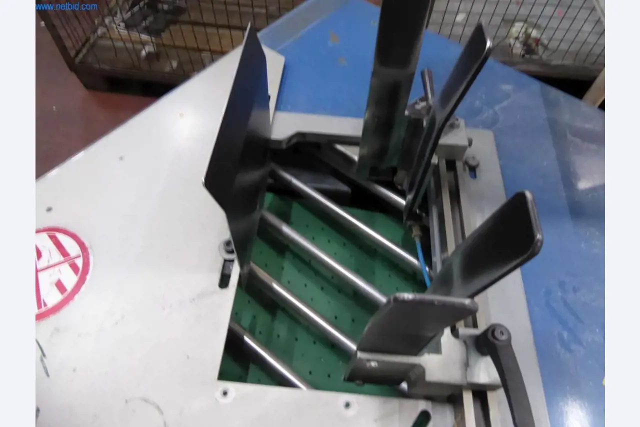 Máquinas y equipos de una imprenta-3