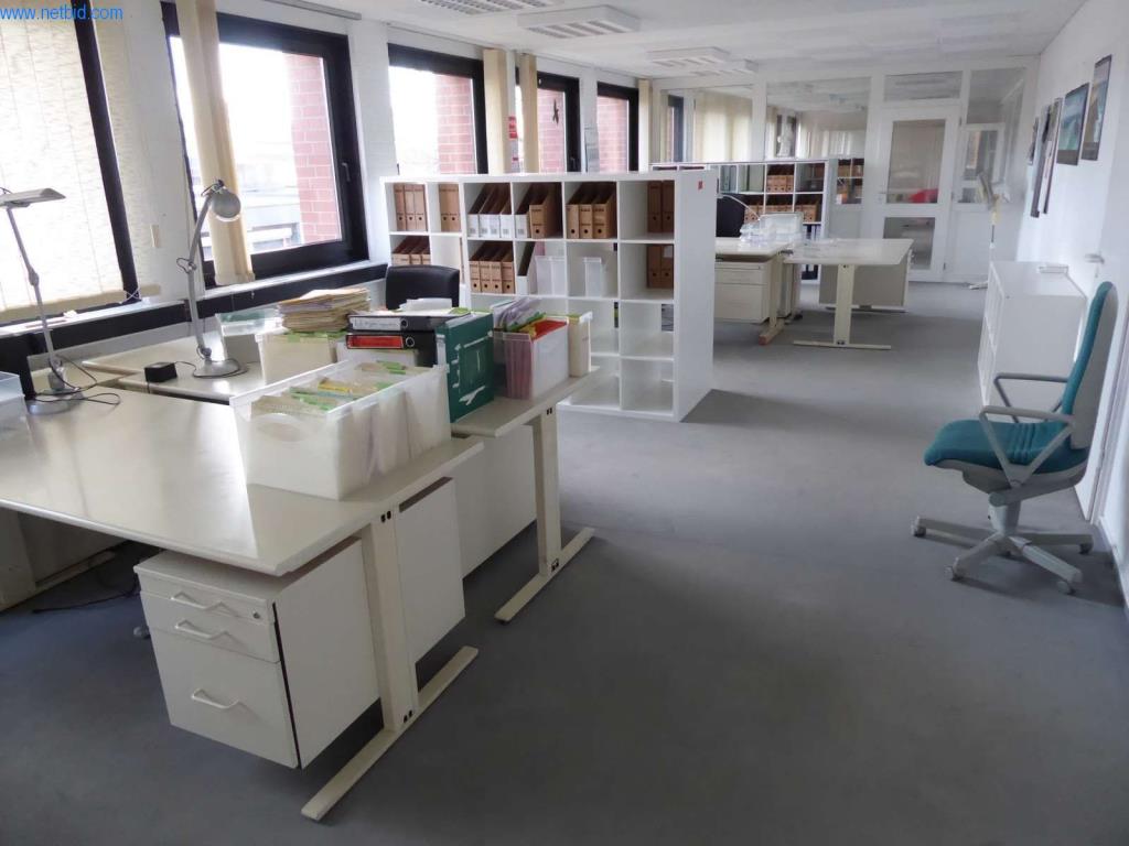 Maschinen und Ausstattung einer Druckerei-3