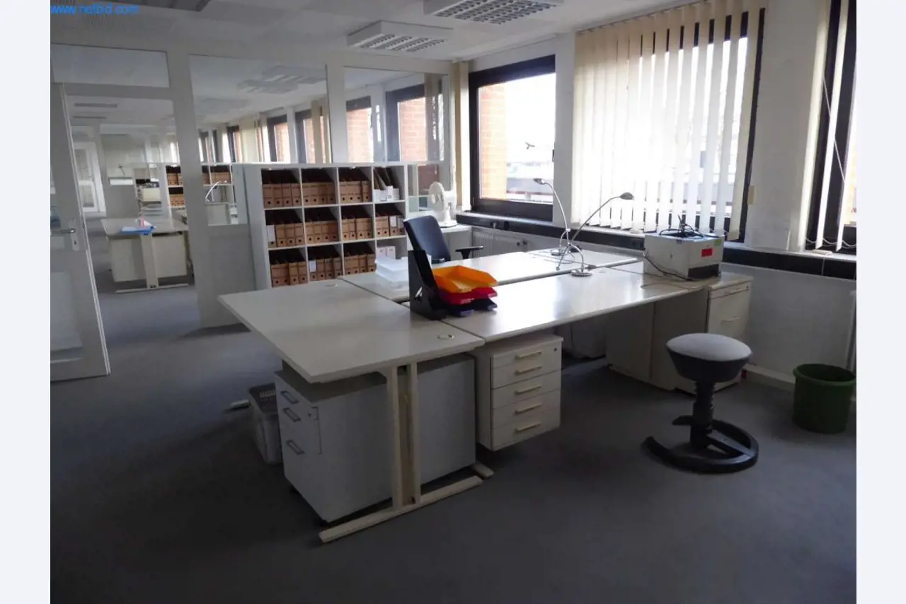 Maschinen und Ausstattung einer Druckerei-2