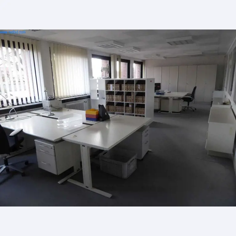 Maschinen und Ausstattung einer Druckerei-3