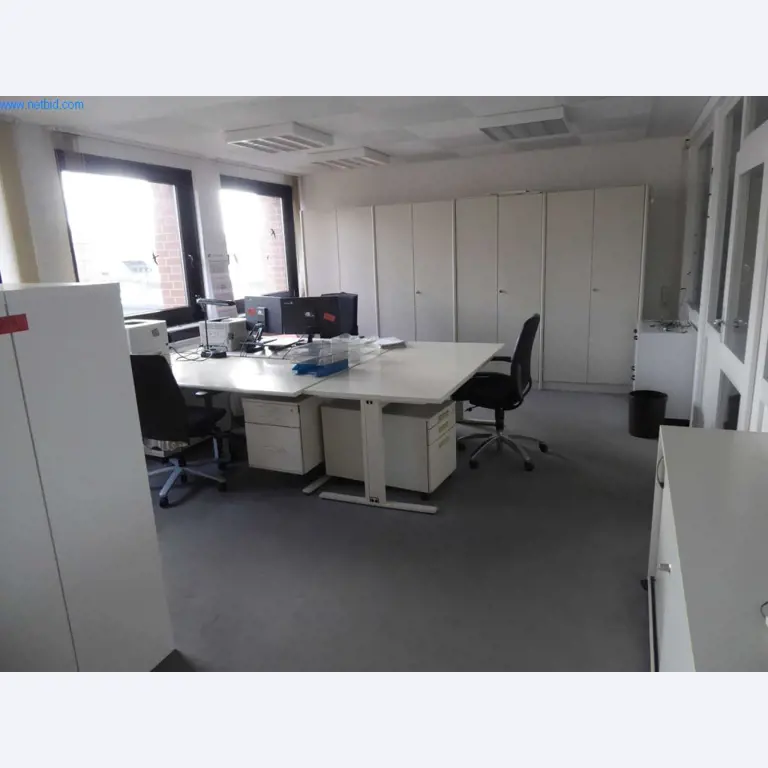 Maschinen und Ausstattung einer Druckerei-4