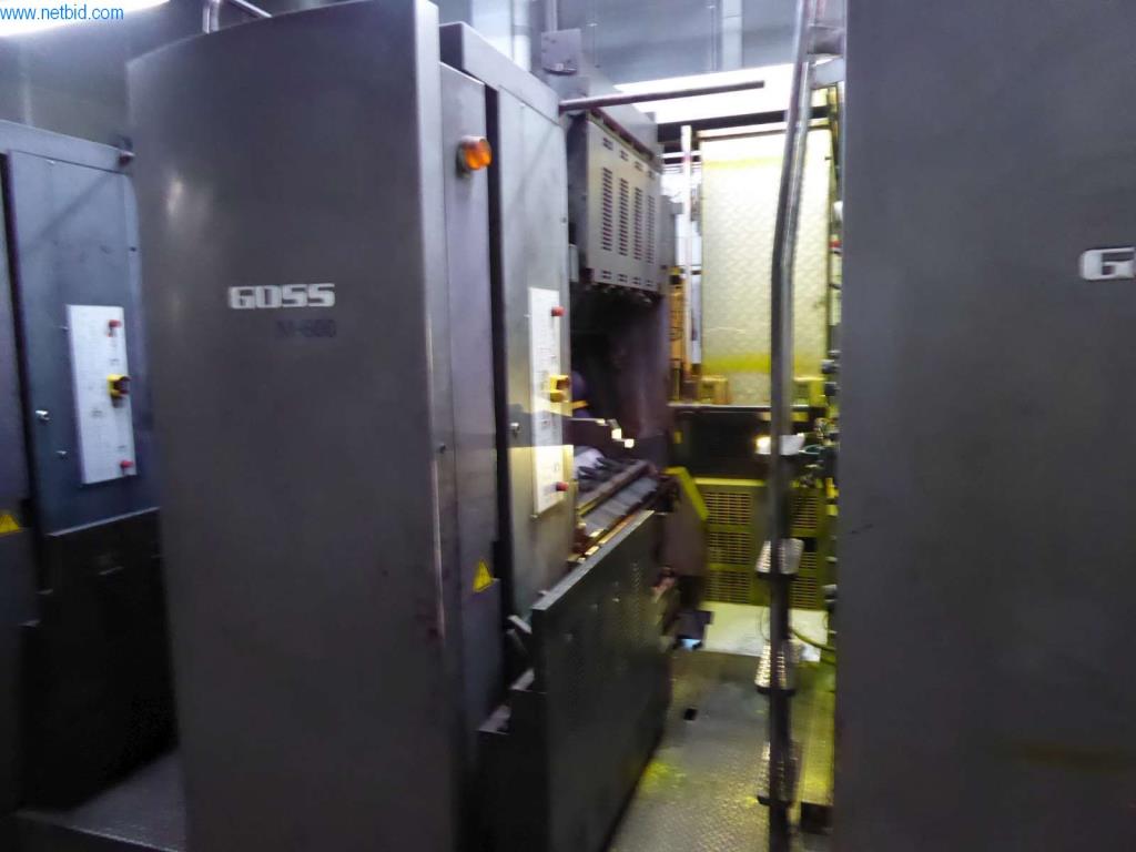 Máquinas e equipamentos numa gráfica-34