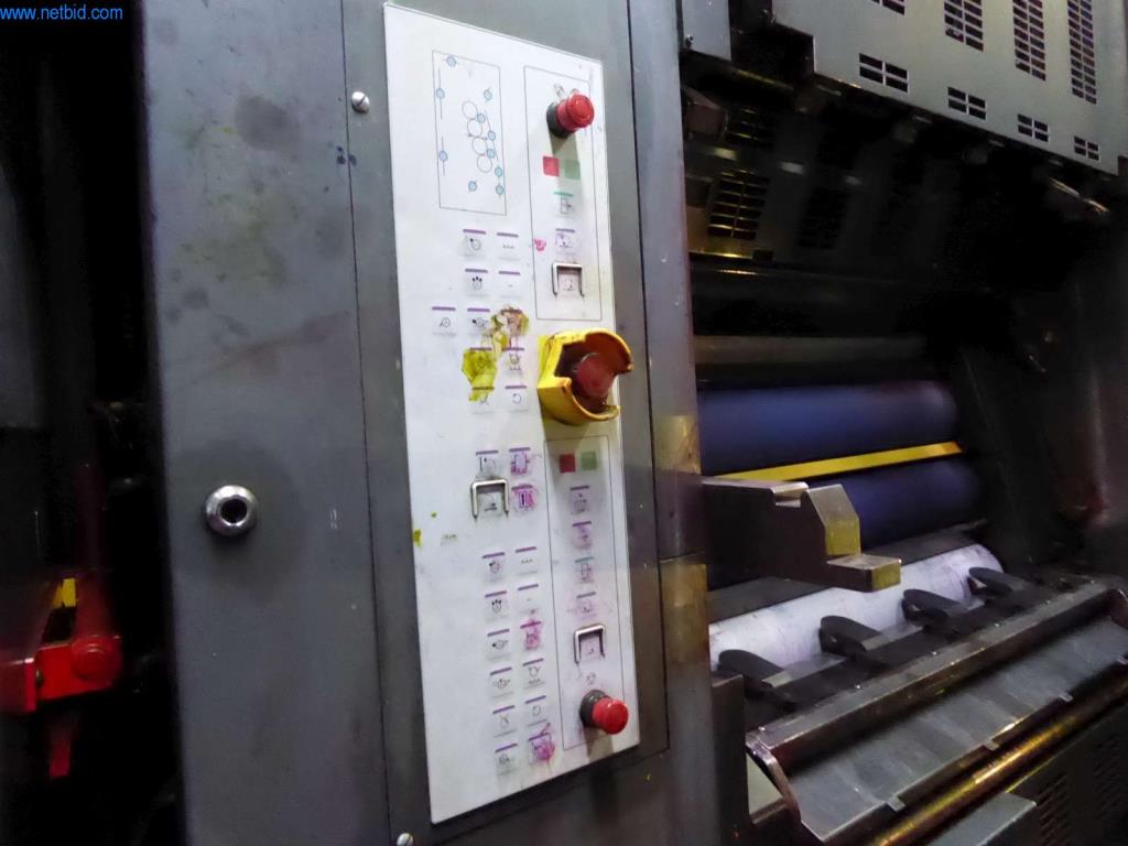 Máquinas e equipamentos numa gráfica-35