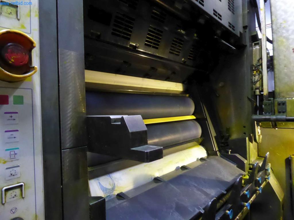 Máquinas e equipamentos numa gráfica-36