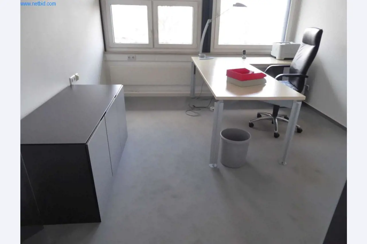 Maschinen und Ausstattung einer Druckerei-1