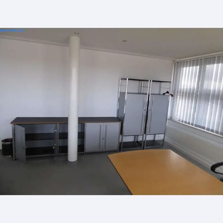 Máquinas e equipamentos numa gráfica-2