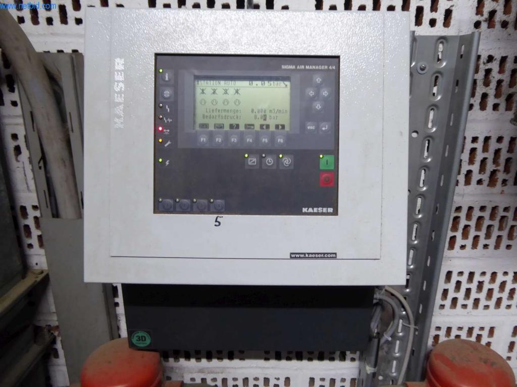 Máquinas e equipamentos numa gráfica-13