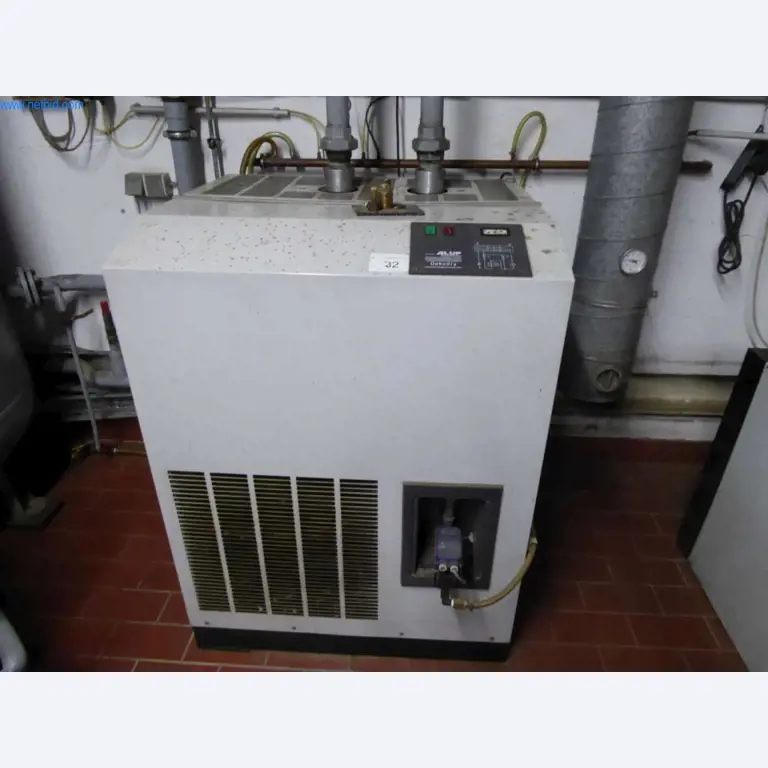 Máquinas e equipamentos numa gráfica-14