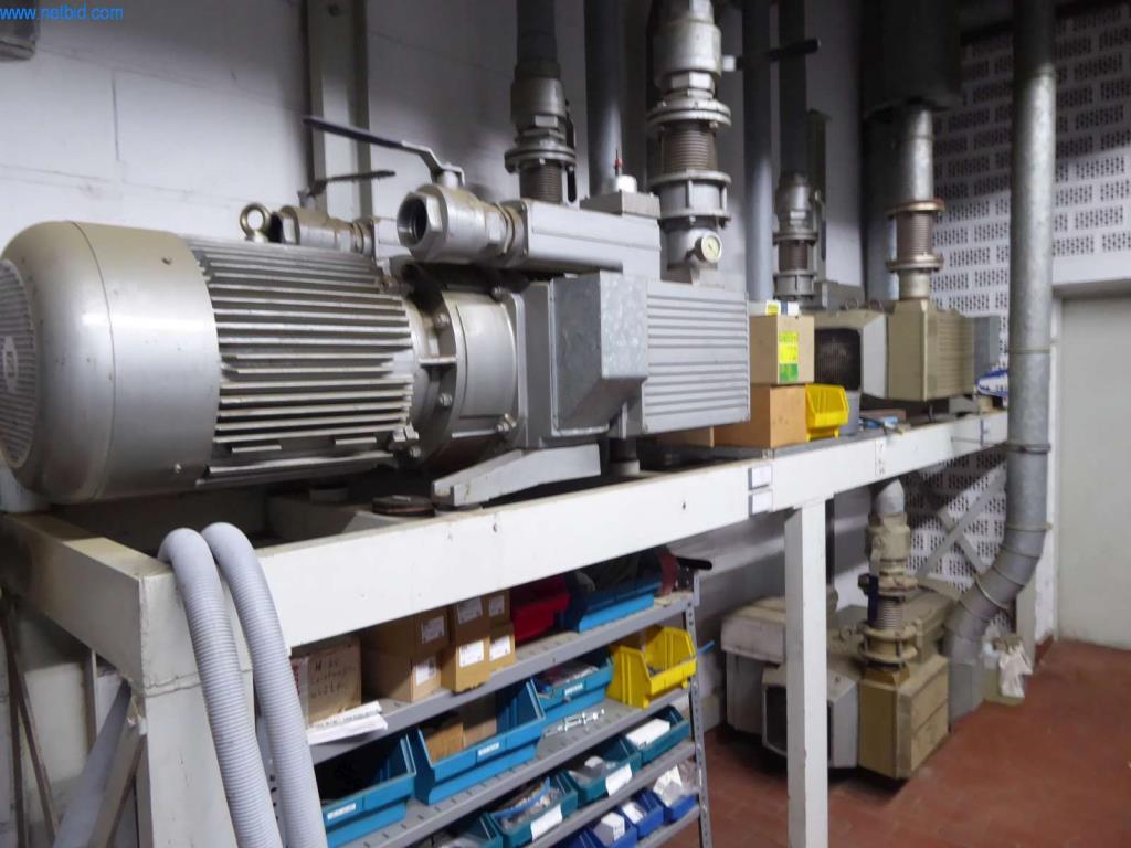 Máquinas e equipamentos numa gráfica-6