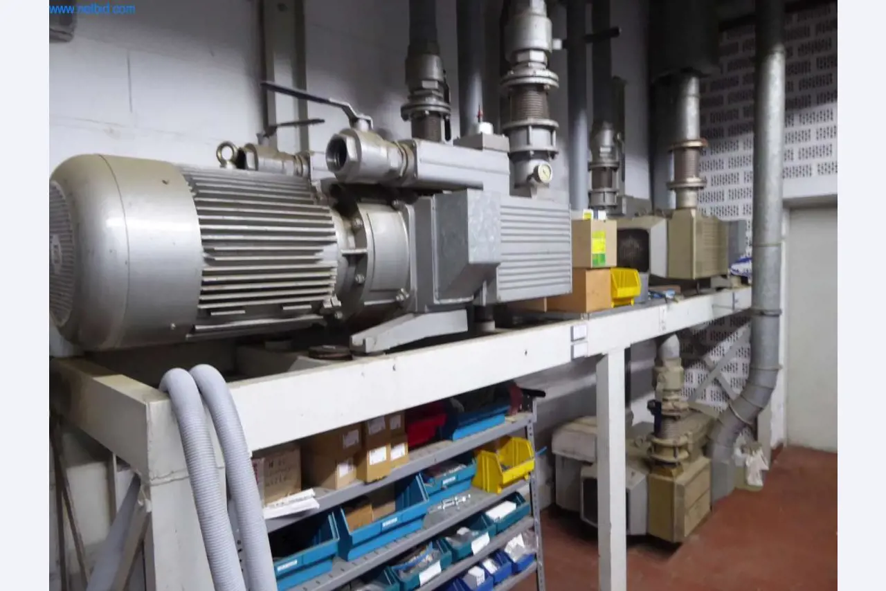 Máquinas e equipamentos numa gráfica-6